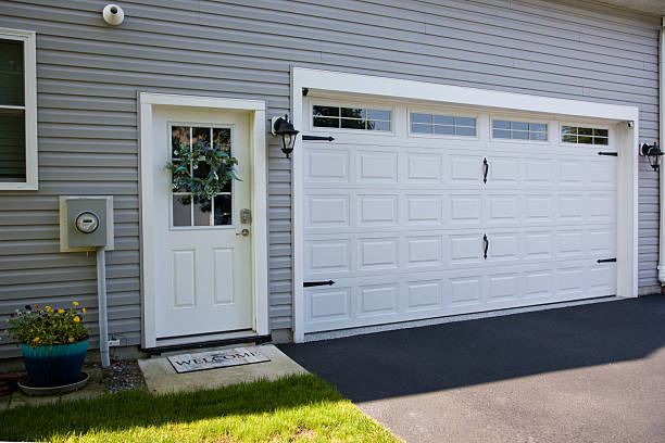 24/7 Emergency Garage Door Roller Replacement experts in Severna Park, MD
